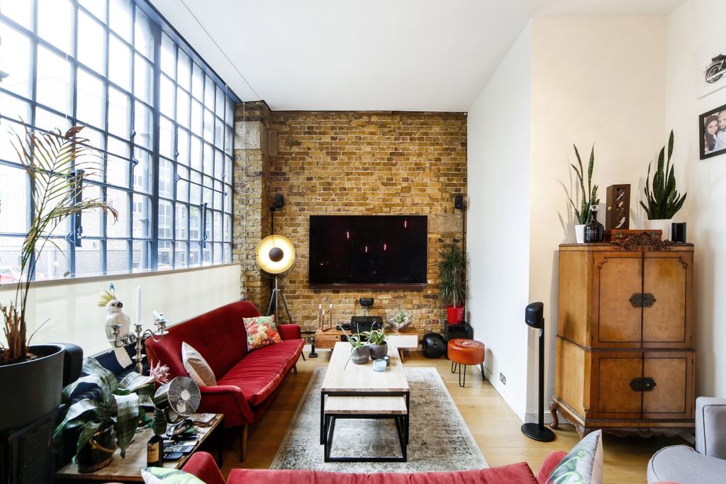 Property photo 2 of 16 Ph1_975159_Edited