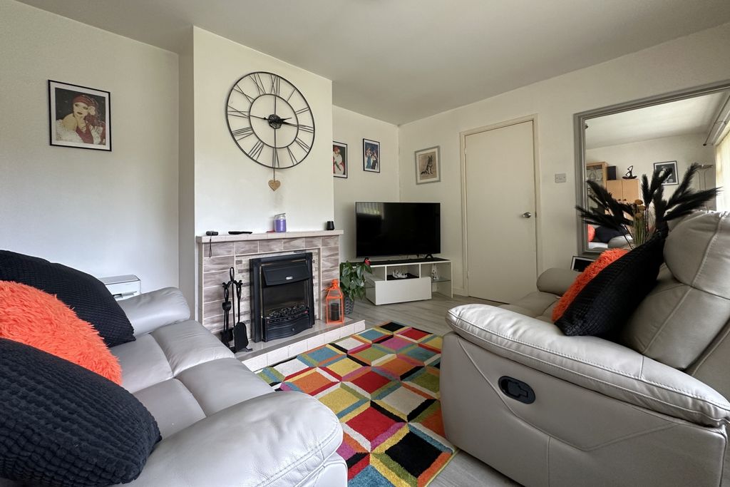 Property photo 3 of 14 Photo 11