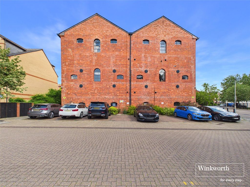 Property photo 1 of 18 Picture No. 05