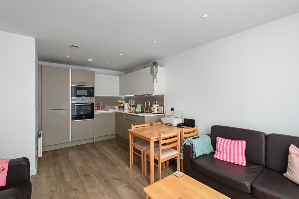 Property photo 3 of 10 Picture 3