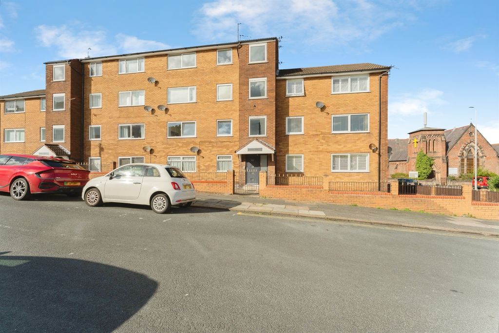 Property photo 2 of 11