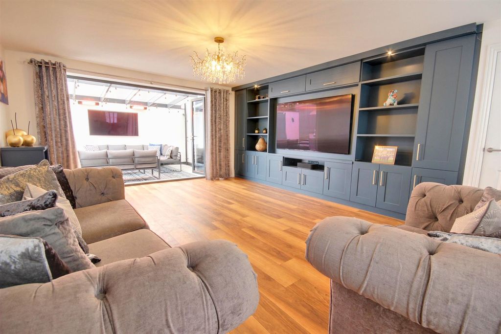 Property photo 3 of 23 Img_0064-Img_0066_Lzn.Jpg