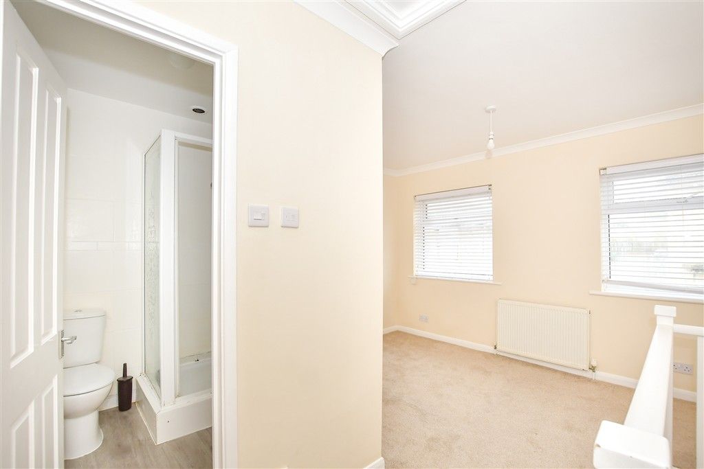 Property photo 3 of 8 Bedroom