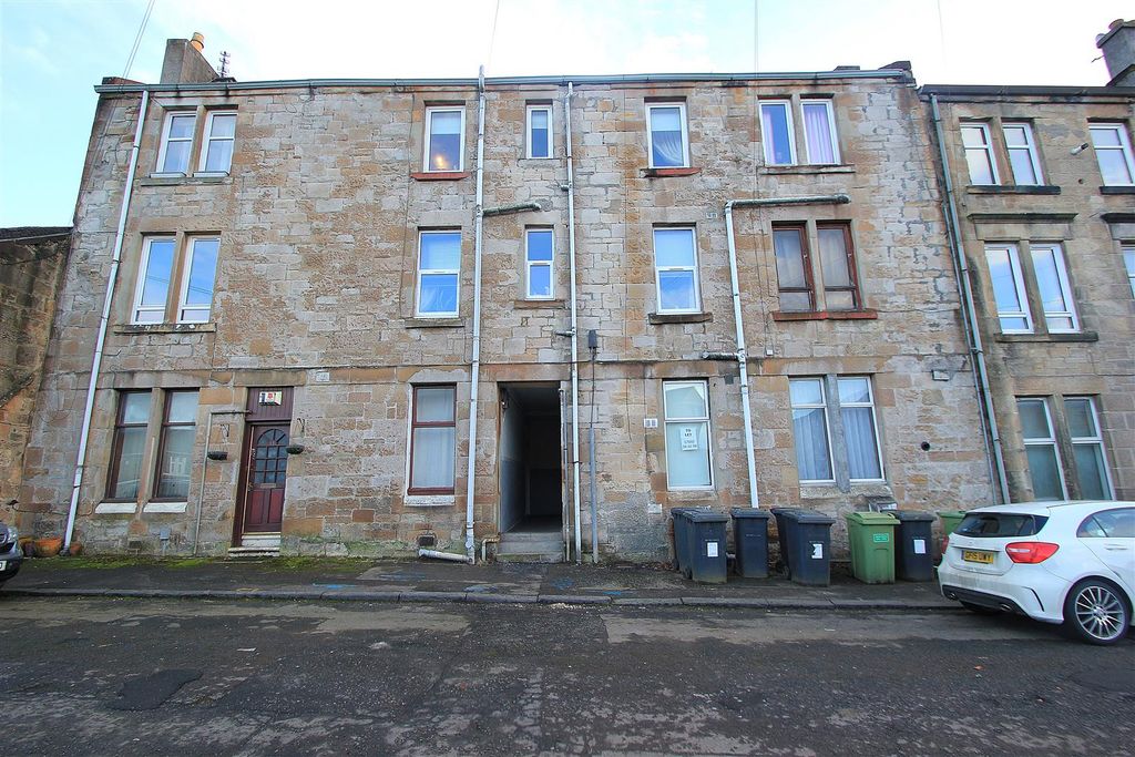 Property photo 1 of 2