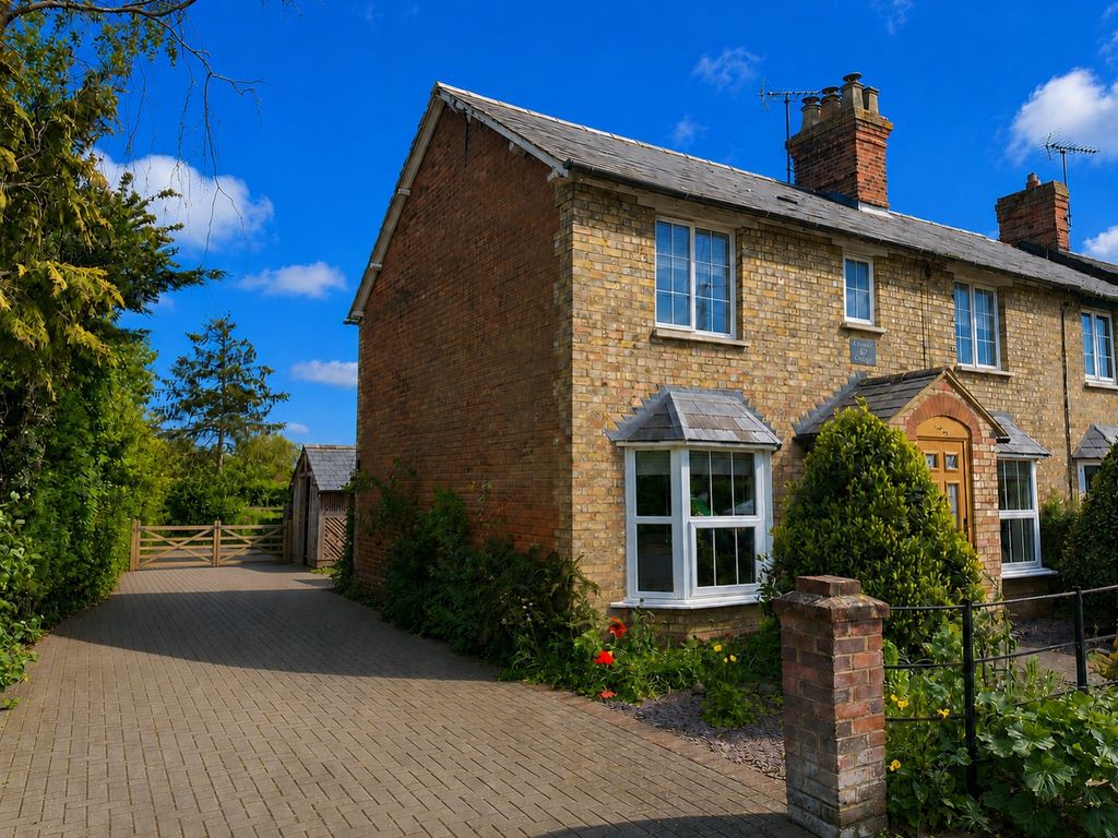 Property photo 1 of 23 87 Station Frt