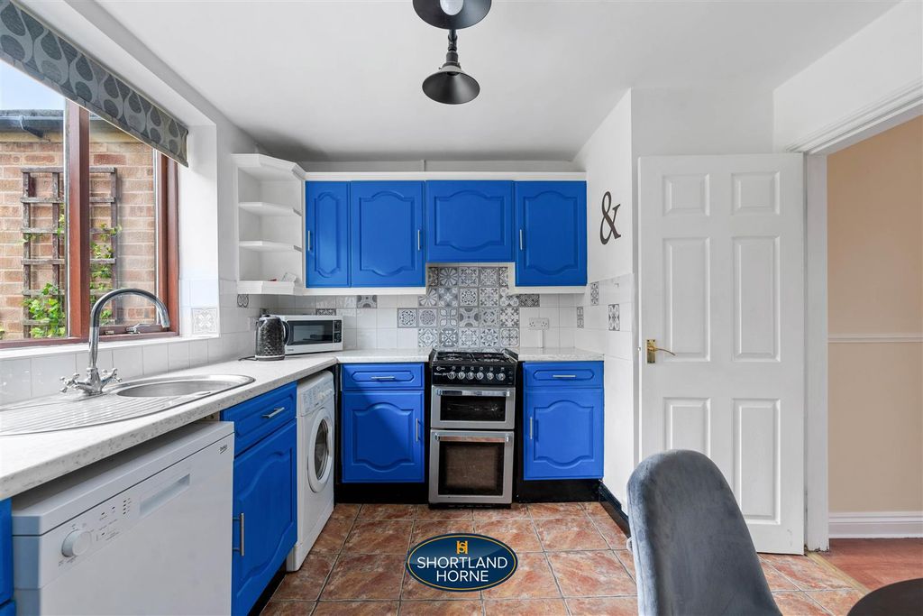 Property photo 3 of 20 4 Findon Close Wm (37 Of 43).Jpg