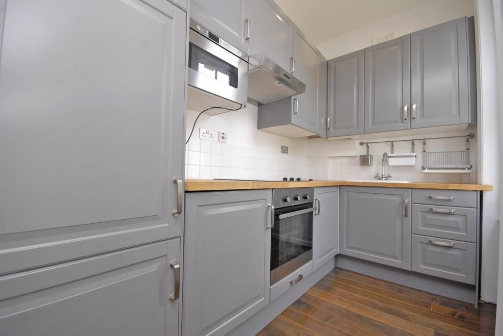 Property photo 2 of 7 Kitchen Area