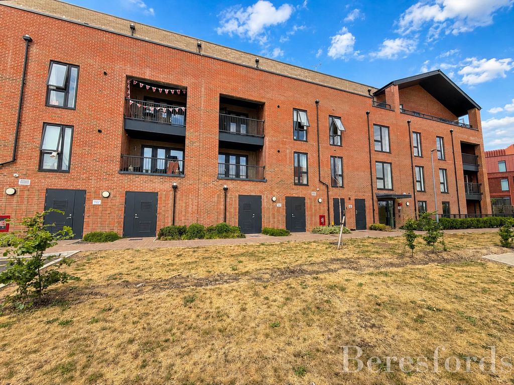 Property photo 1 of 15 Front