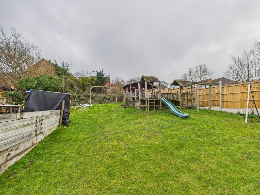 Property photo 3 of 11 Cam02119G0-Pr0522-Still016