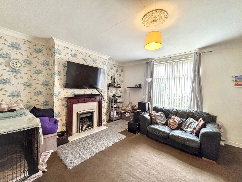 Property photo 3 of 12