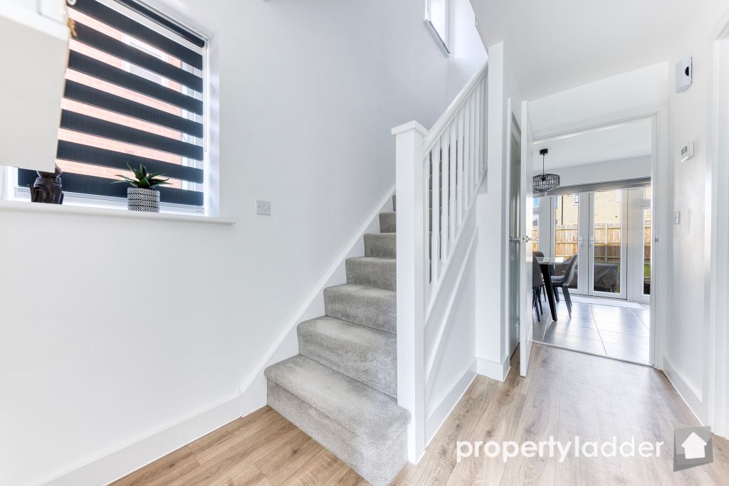 Property photo 3 of 19 Pl-5