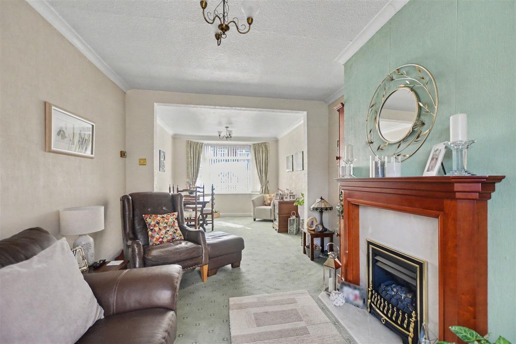 Property photo 2 of 21 Lounge Diner_4.Jpeg