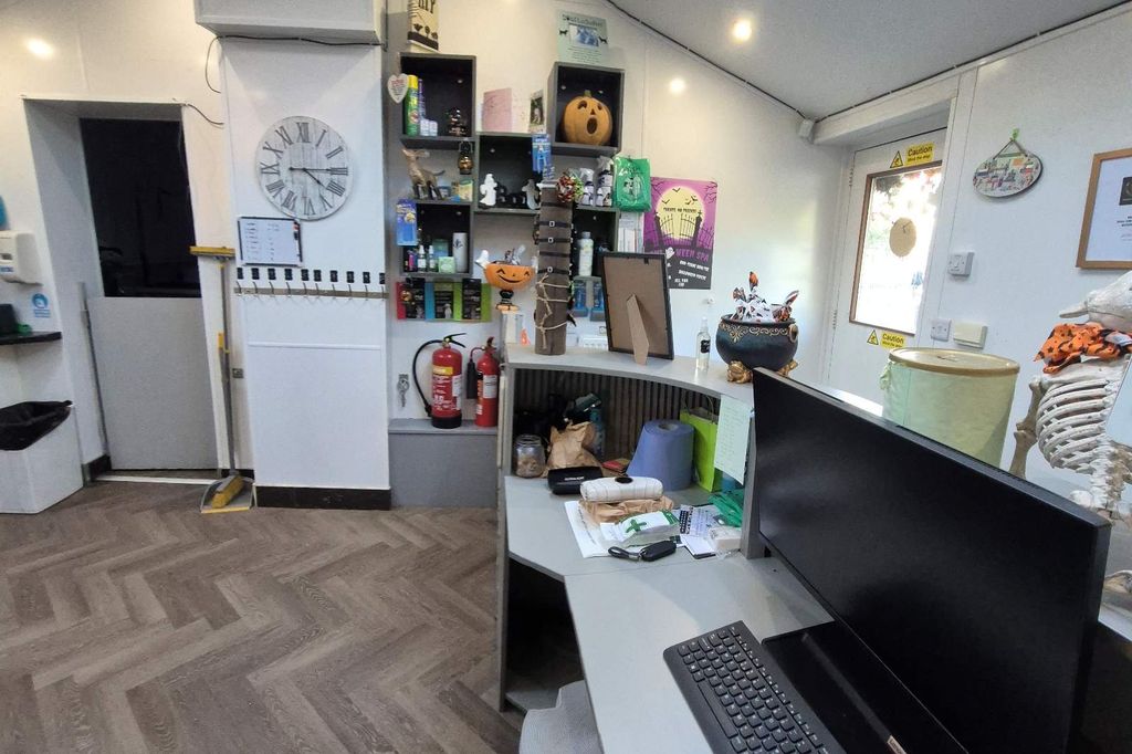 Property photo 3 of 7