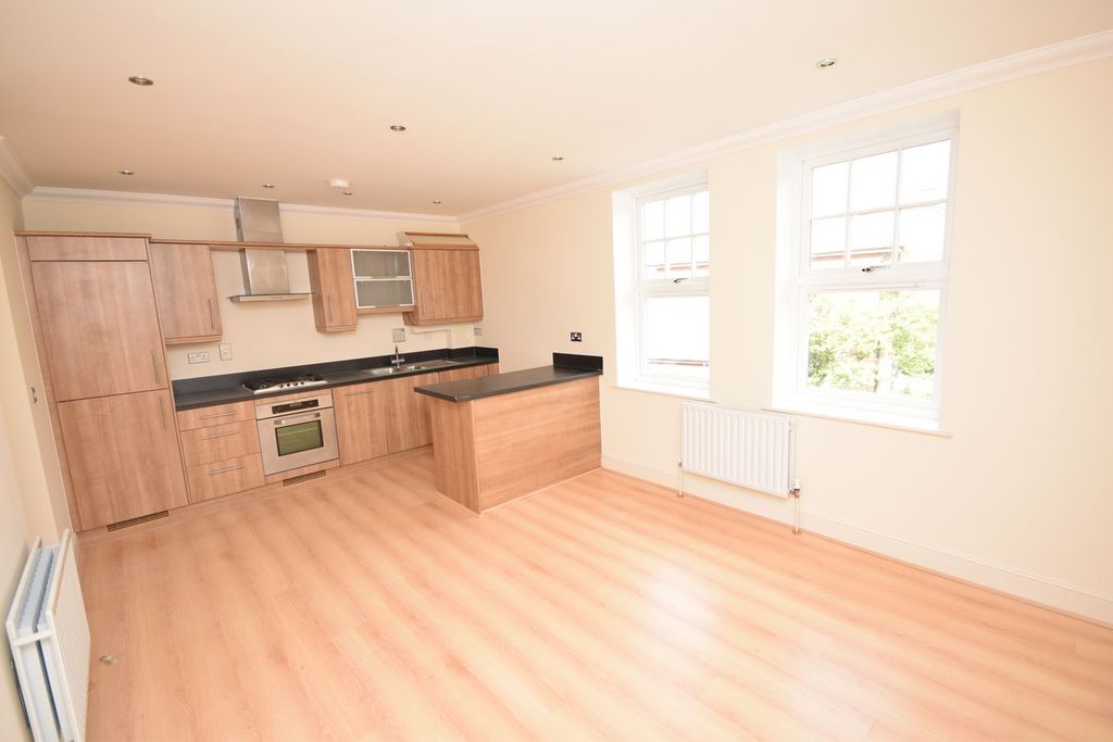Property photo 2 of 8