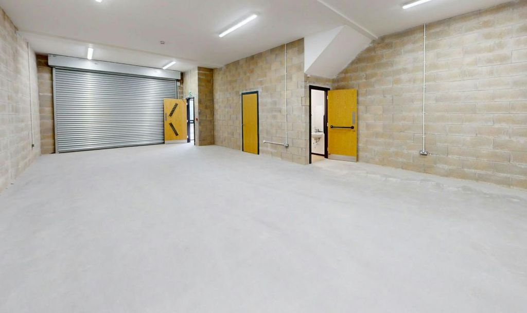 Property photo 2 of 5 Mandale R.Jpg