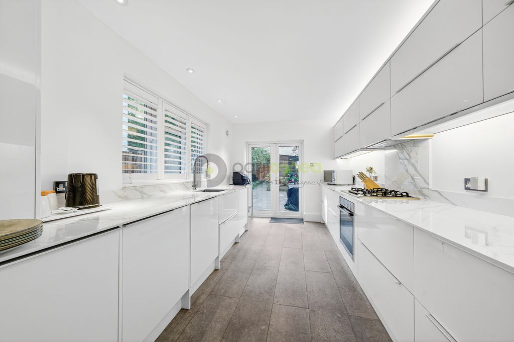 Property photo 3 of 18 Dsc03272