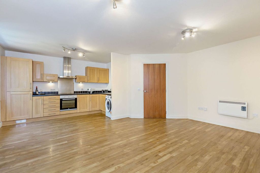 Property photo 3 of 22