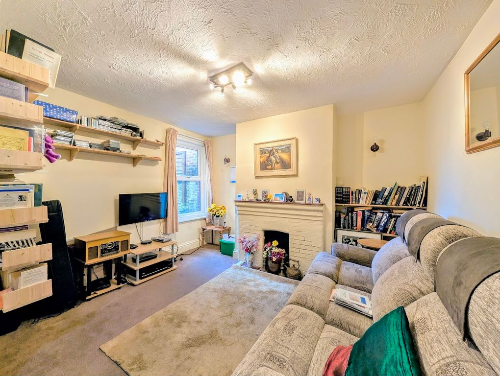 Property photo 3 of 14