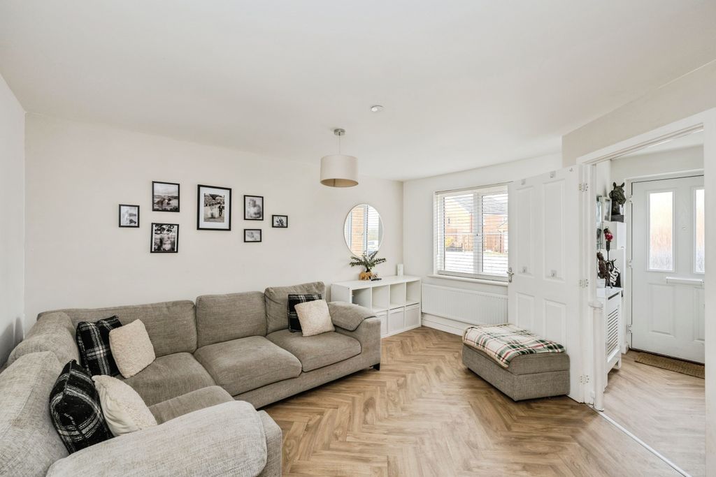 Additional image 4 of 3 bed semi-detached house for saleFfordd Y Glowyr, Kidwelly SA17