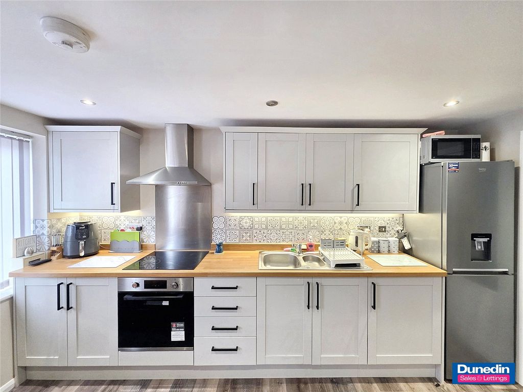 Property photo 3 of 12 Picture No. 03