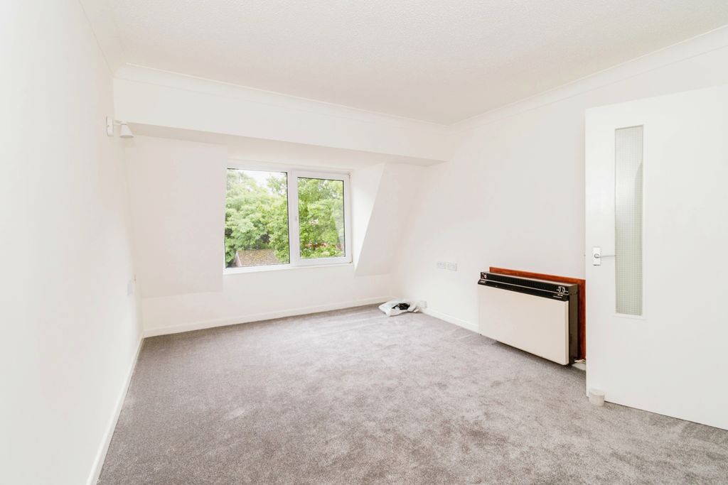 Property photo 3 of 10 Living Room