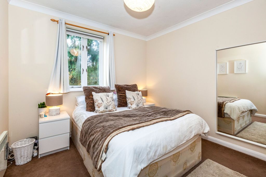 Property photo 3 of 9 F69F816A-7342-4A84-8