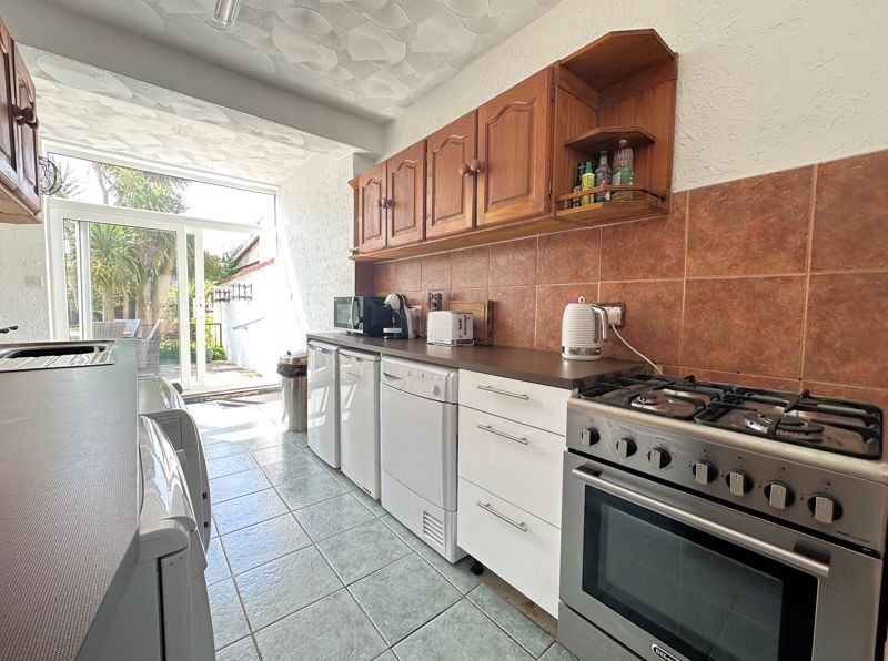 Property photo 3 of 24 Kitchen