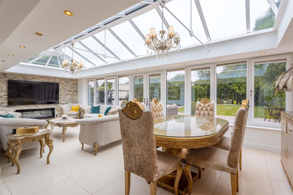 Property photo 3 of 14 00013.Jpg