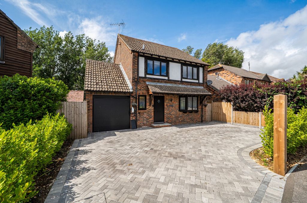 Property photo 1 of 17