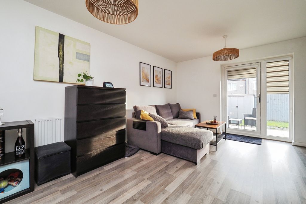 Property photo 2 of 17 Photo