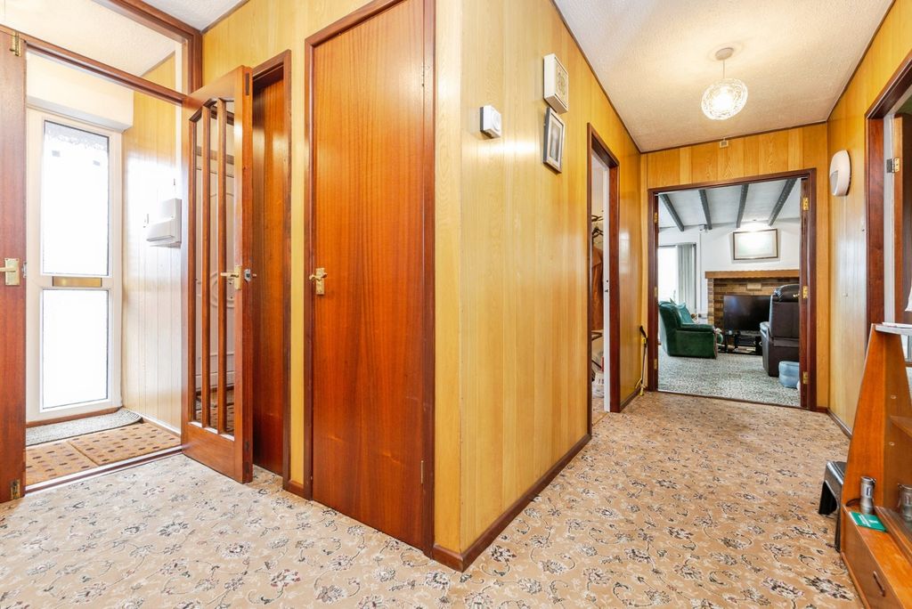 Property photo 2 of 25 Pbox-Img.Jpg