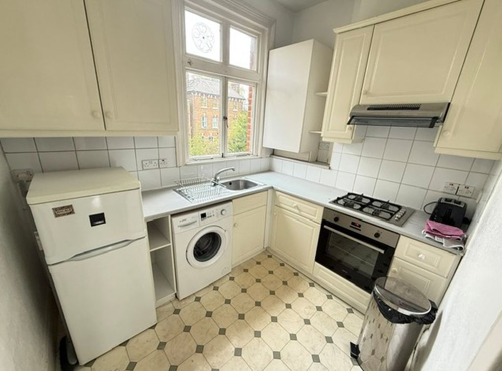 Property photo 2 of 7 Photo 2