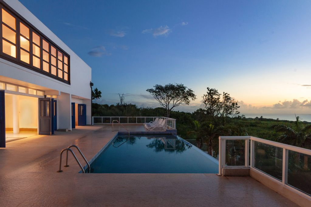 Property photo 1 of 32