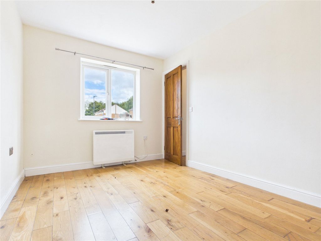 Property photo 3 of 4 Picture No. 04