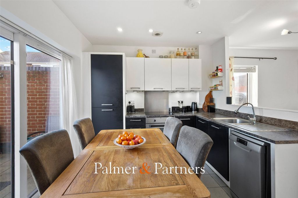 Property photo 2 of 16 Picture No. 05