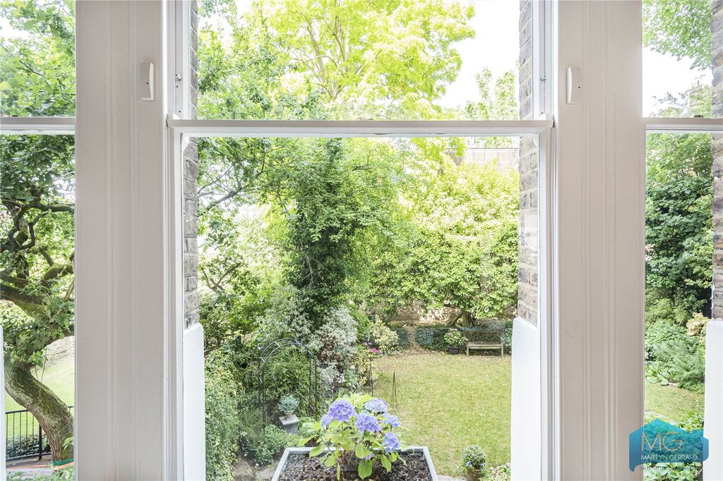 Property photo 1 of 26 Picture No. 14