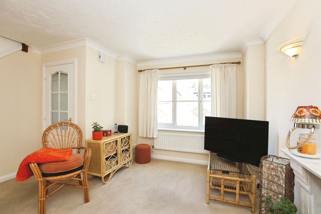 Property photo 3 of 17
