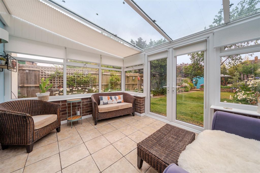 Property photo 2 of 20 Conservatory