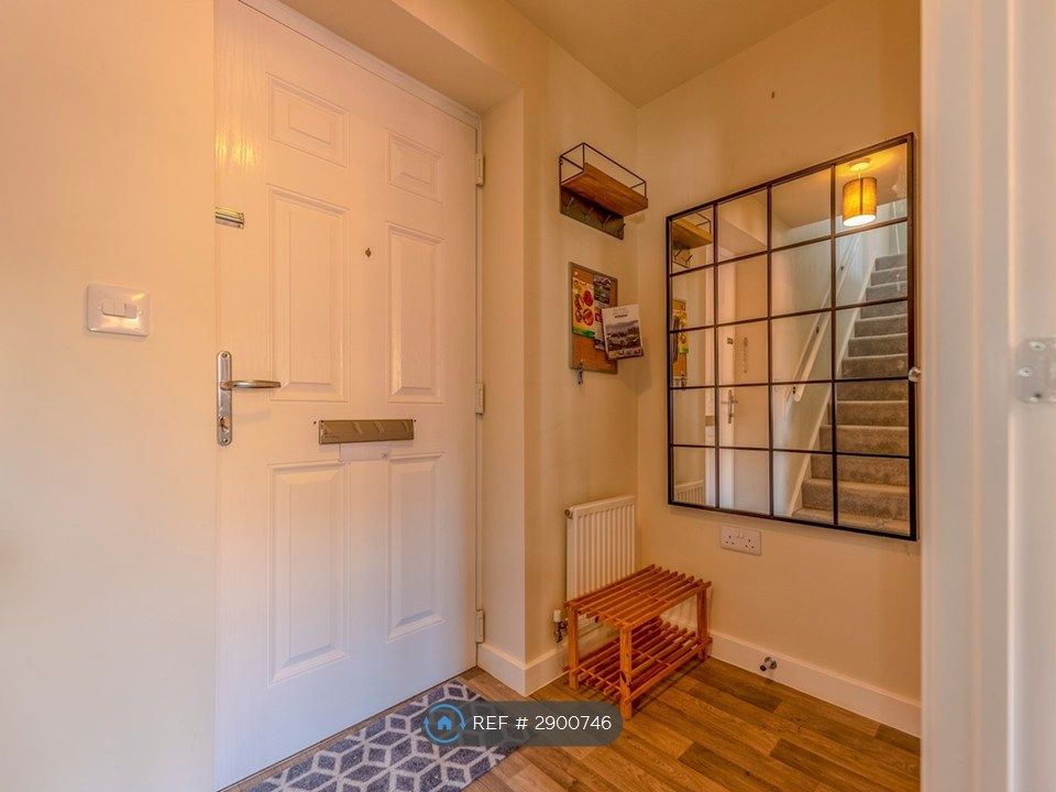 Property photo 2 of 12 Entrance