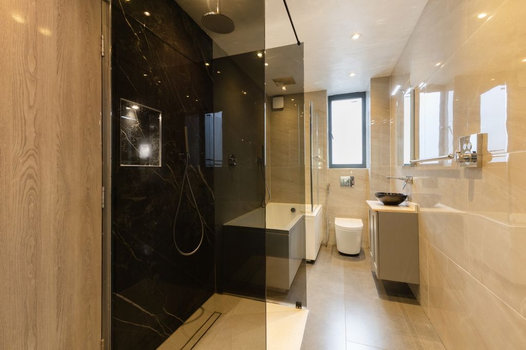 Additional image 31 of 5 bed detached house to rentWaggon Road, Barnet EN4