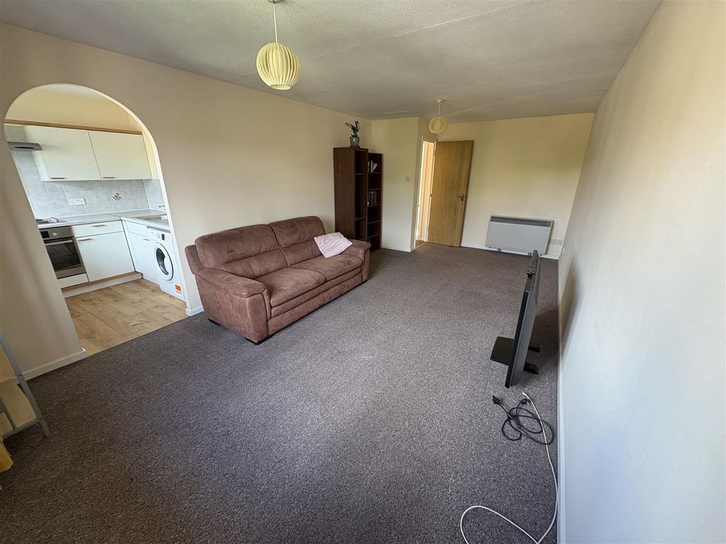 Property photo 3 of 8 Img_0016.Jpg