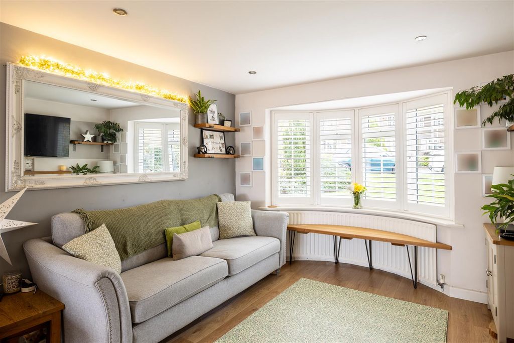 Property photo 2 of 19