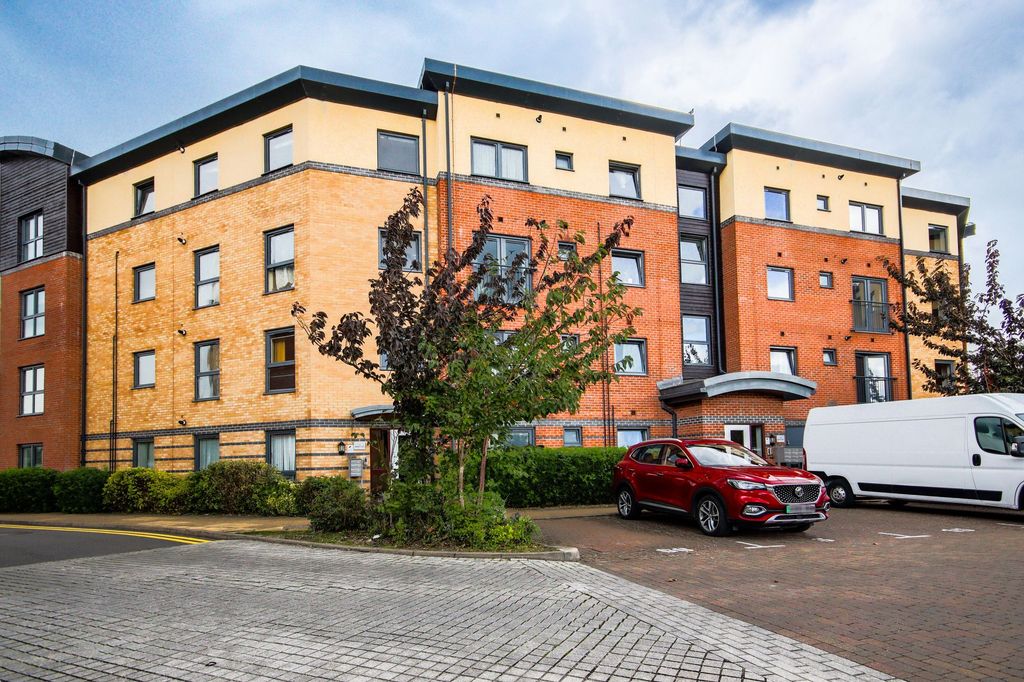 Property photo 1 of 12 Ext 2