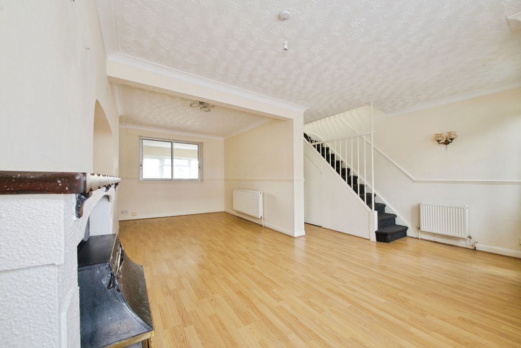 Property photo 2 of 16 Pbox-Img.Jpg