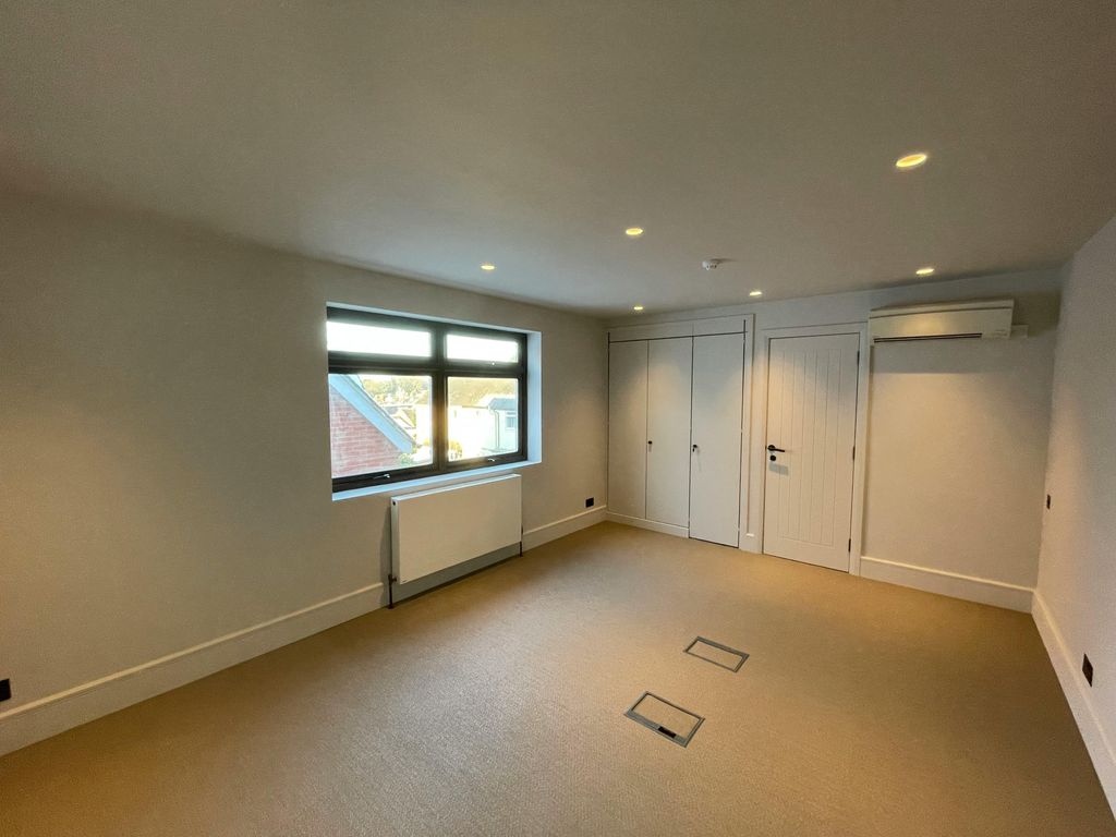 Property photo 2 of 6 Img_5305.Jpg