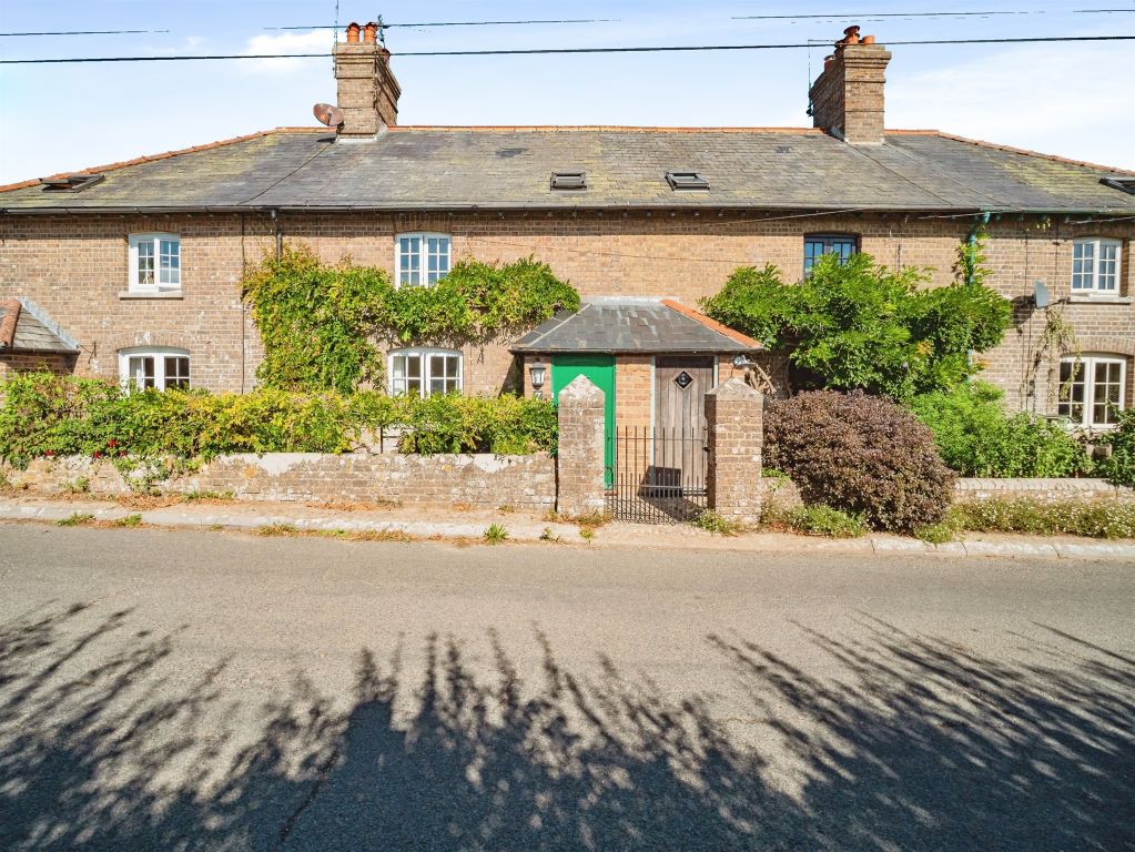 Property photo 1 of 32