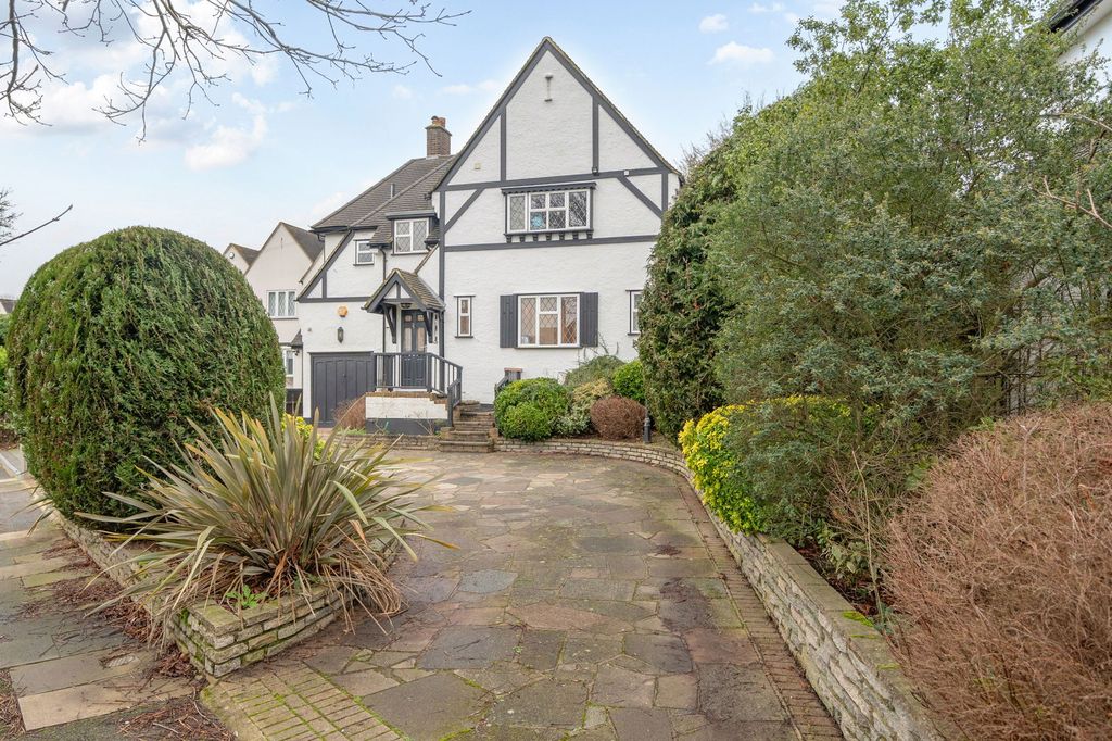 Property photo 1 of 22