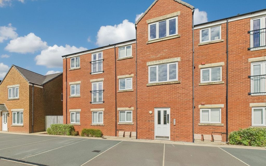 Property photo 2 of 11