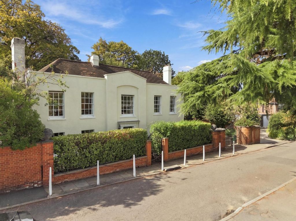 Property photo 1 of 34