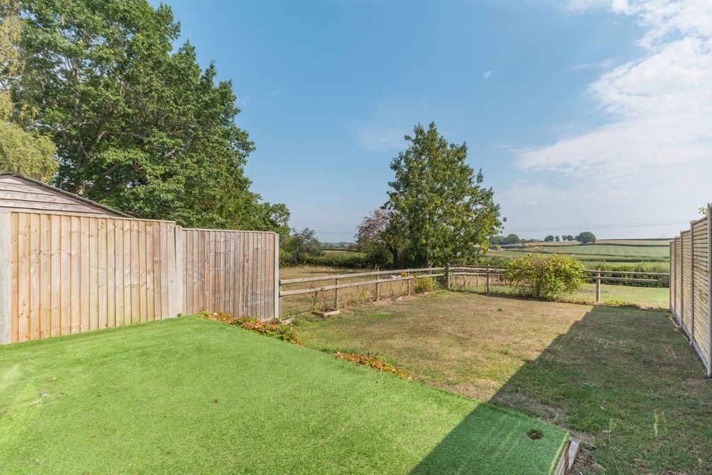 Property photo 3 of 31